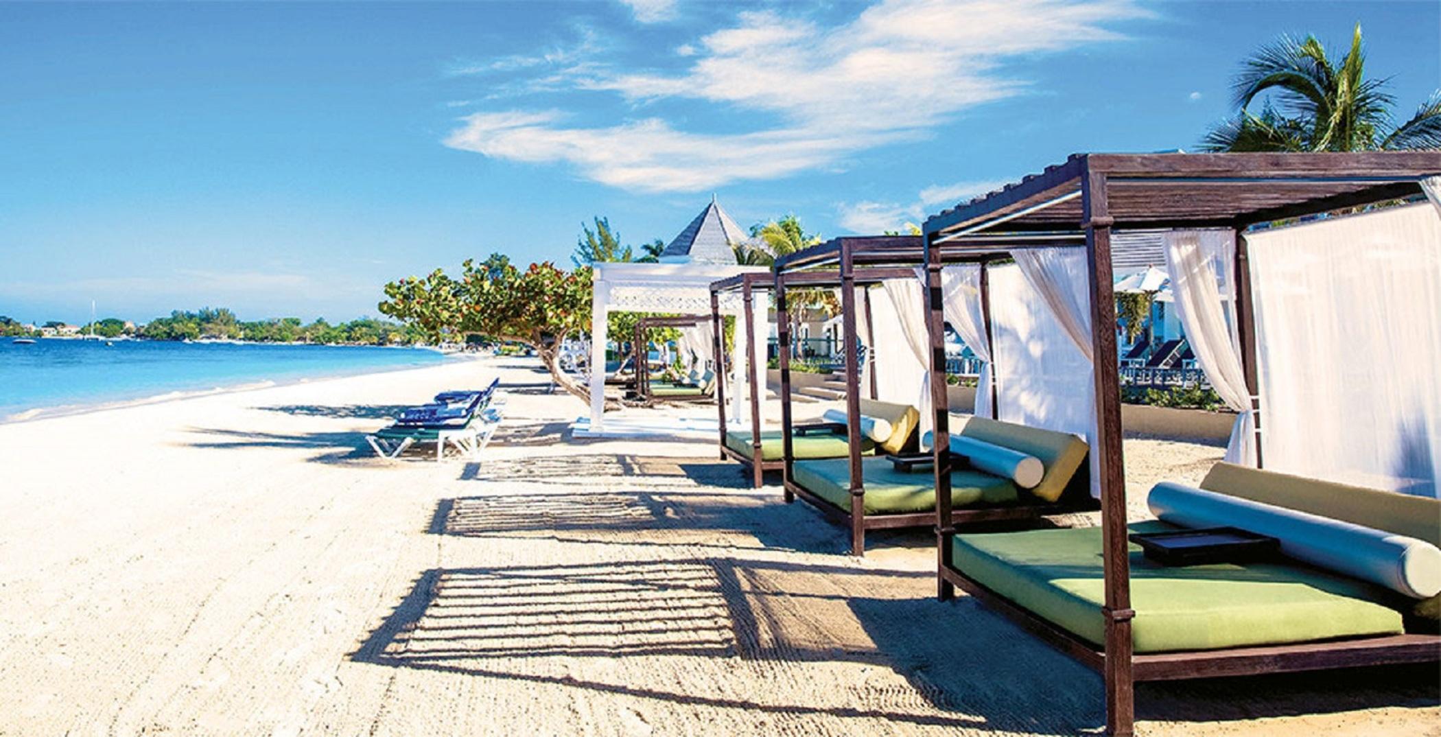 อะซุล บีช รีสอร์ต เนกริล กูร์เมต์ ออลอินคลูซีฟ บาย การิสมา Hotel ภายนอก รูปภาพ
