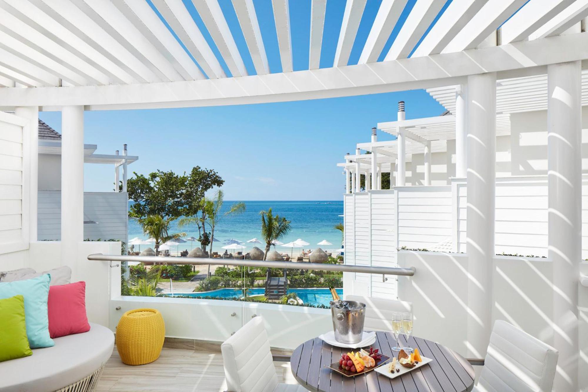 อะซุล บีช รีสอร์ต เนกริล กูร์เมต์ ออลอินคลูซีฟ บาย การิสมา Hotel ภายนอก รูปภาพ