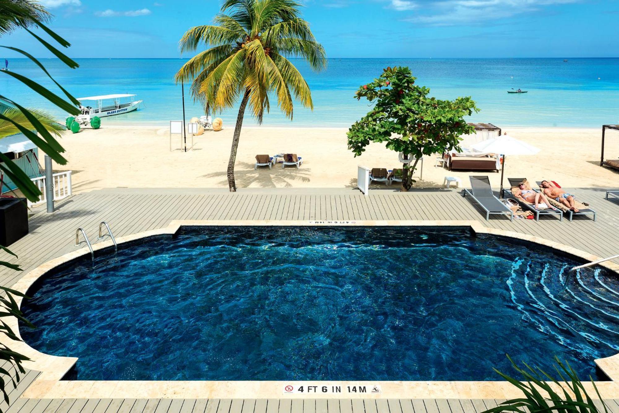 อะซุล บีช รีสอร์ต เนกริล กูร์เมต์ ออลอินคลูซีฟ บาย การิสมา Hotel ภายนอก รูปภาพ